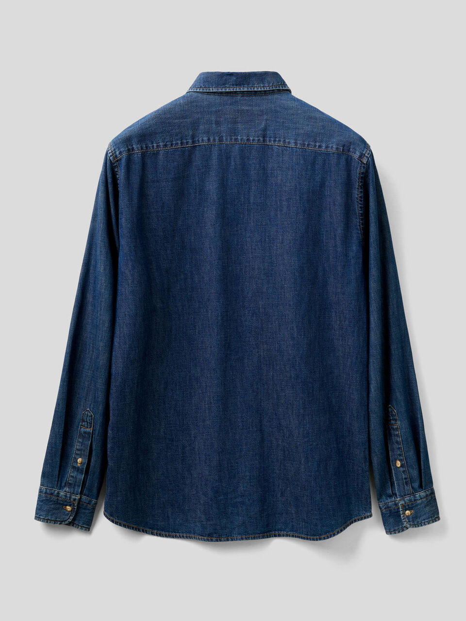 Chemise coupe slim en jeans 100% coton image number 2