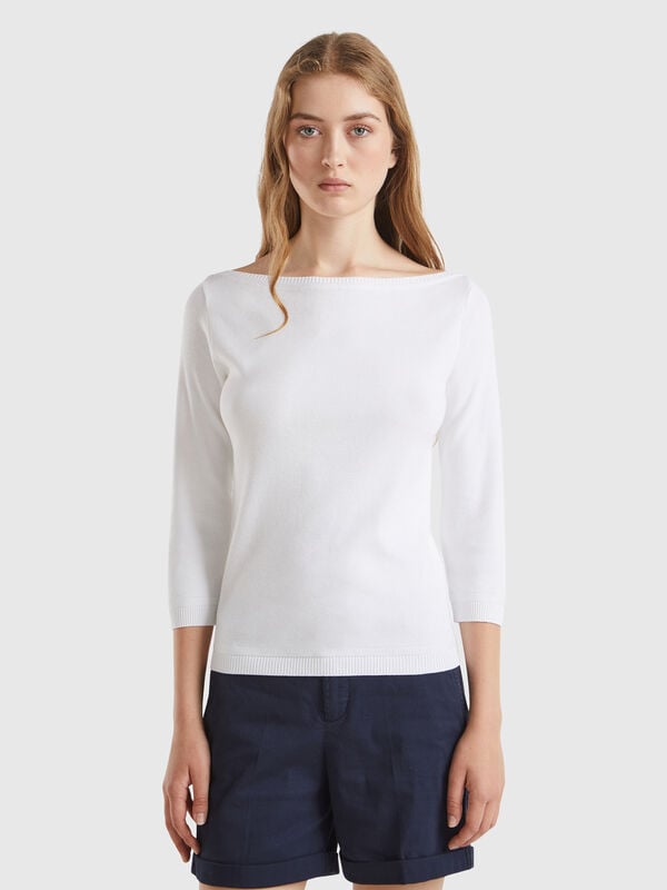White sweater with boat neck Women
