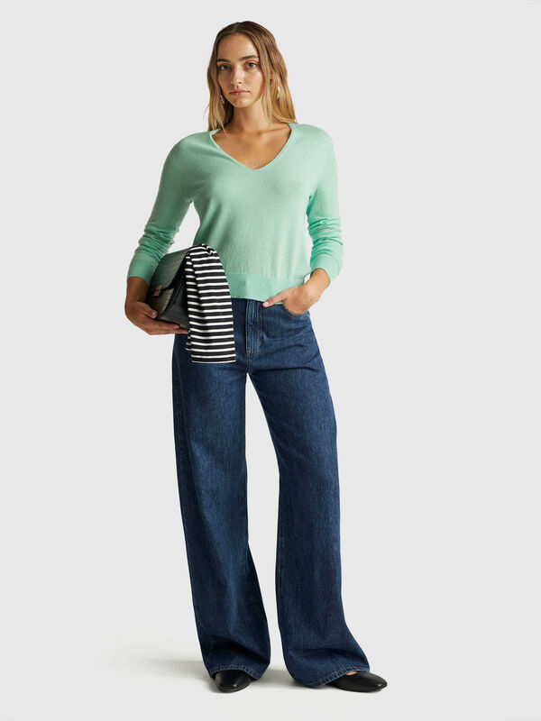 Maglione verde chiaro con scollo a V in pura lana Merino Donna