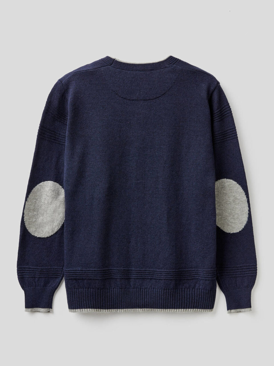 Strickjacke mit besonderer Verarbeitung und Ellenbogenpatches image number 2