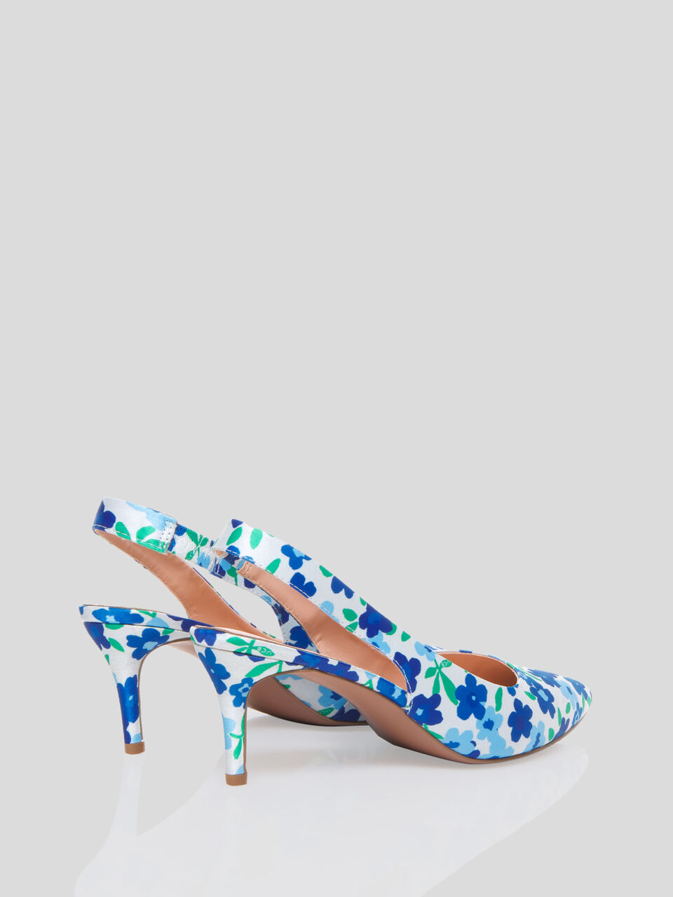 Pumps with allover print image number 2