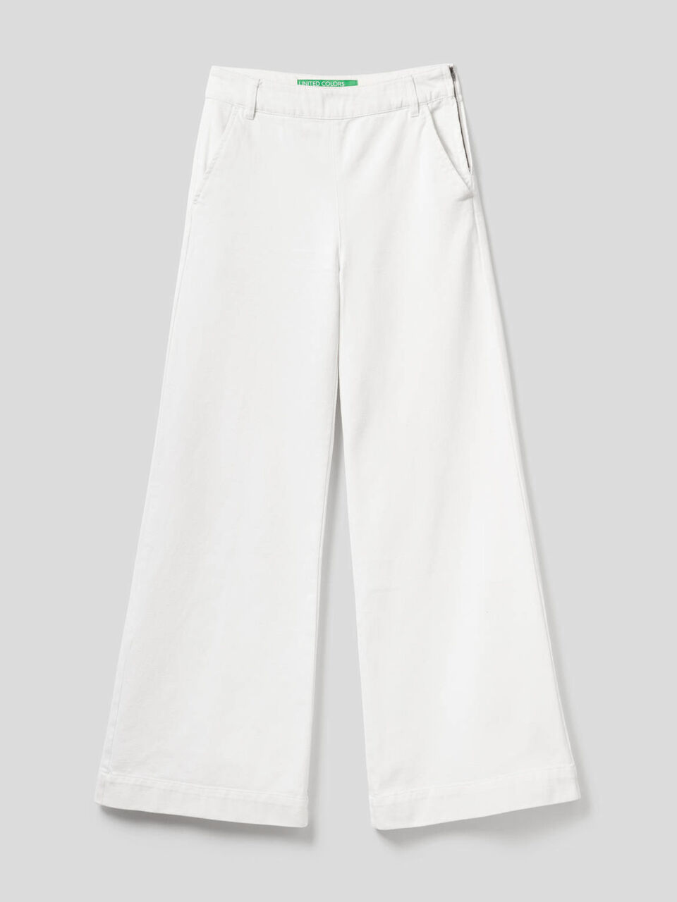 Pantalon avec coupe large en coton image number 1
