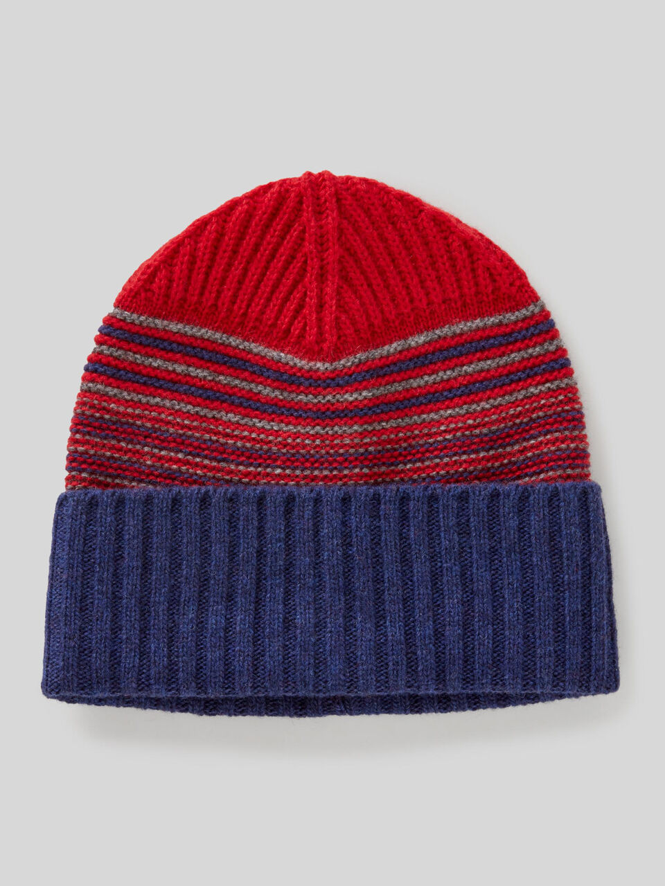 Hat with turn up image number 1