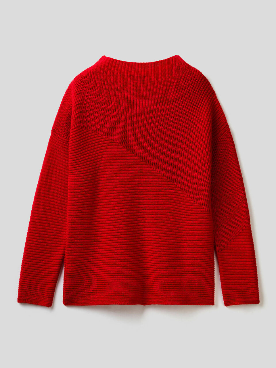 Pullover in einer Wollmischung mit Knöpfen image number 2