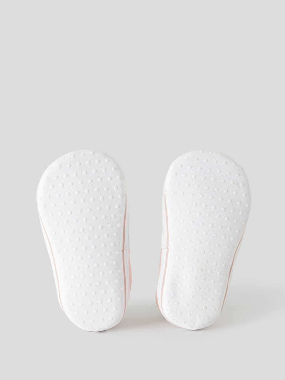 Shoes without laces image number 2