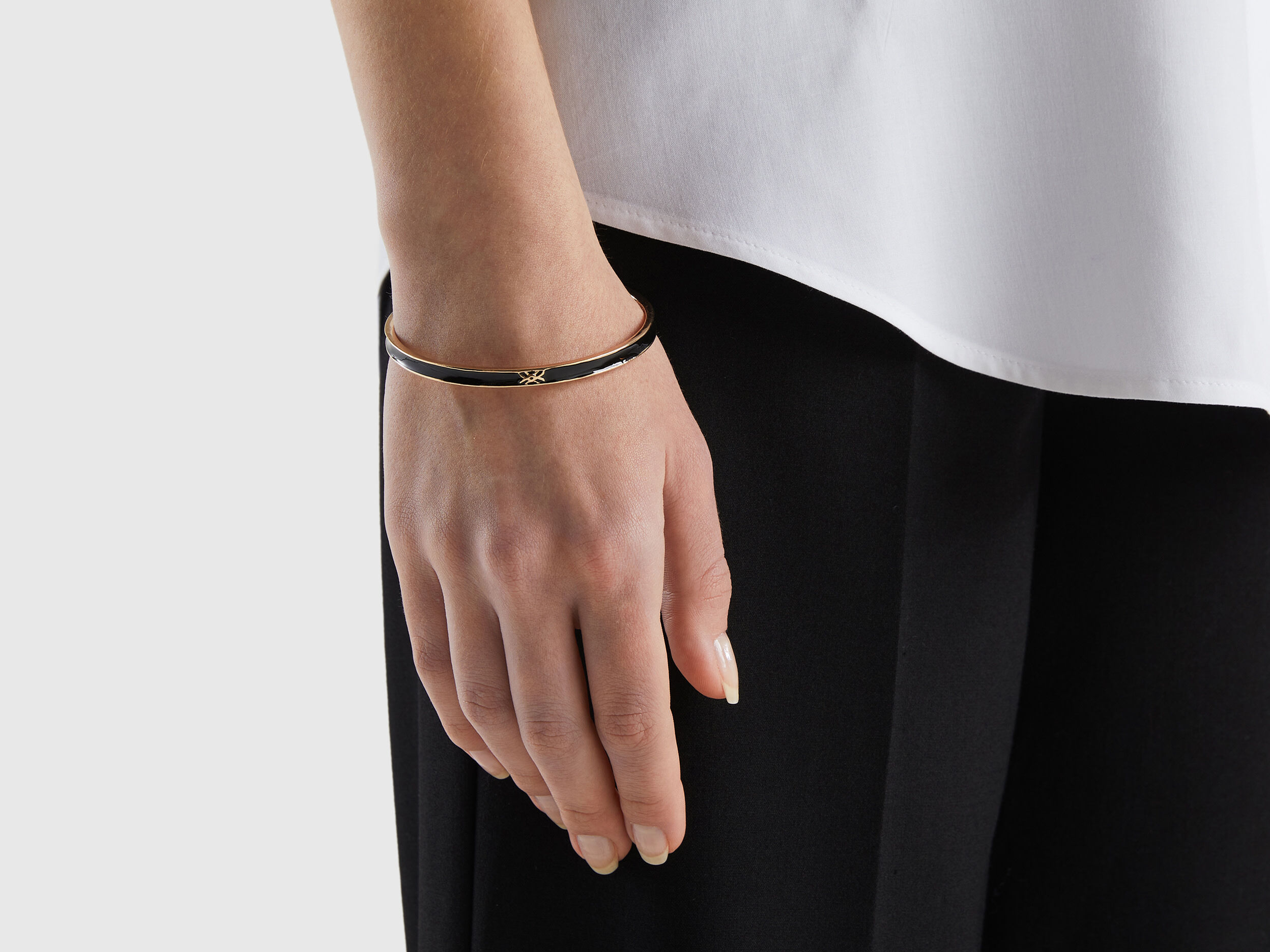 Black thin sales bracelet