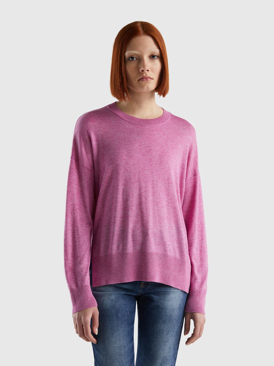 Sweater in viscose blend with slits