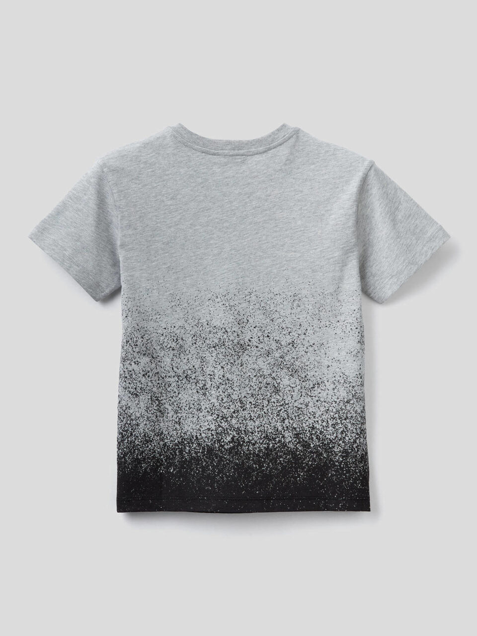 T-shirt con stampa effetto spray image number 2