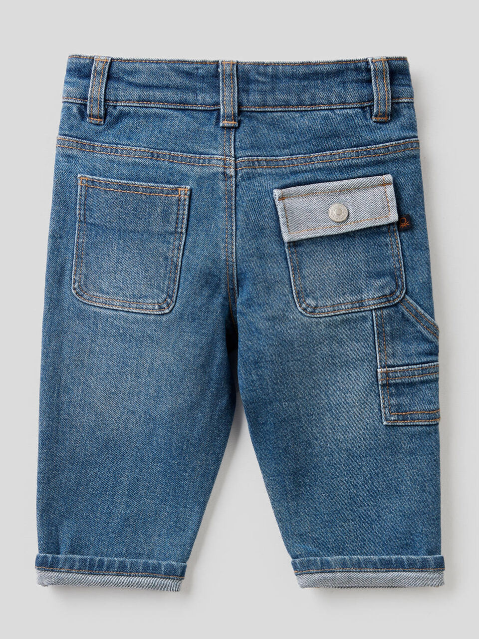Jeans con tasconi in cotone stretch image number 2