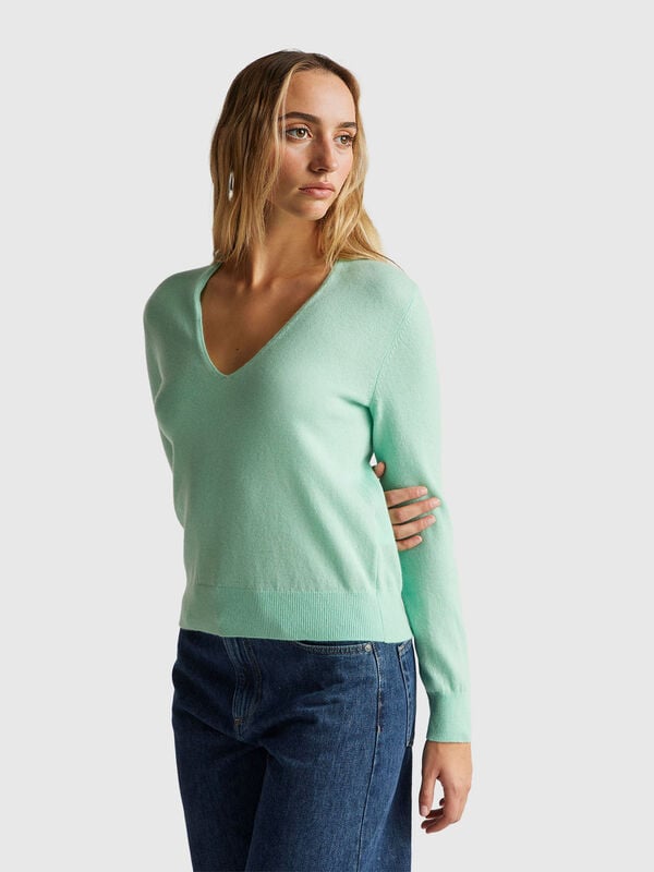 Pull col V vert clair en pure laine mérinos Femme